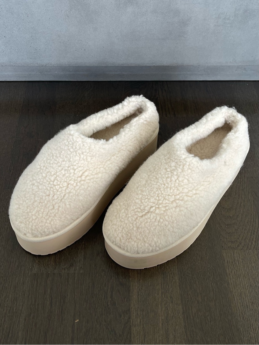 EMU AUSTRALIA Joy Curly Flatform Teddy Platform Slippers Cream Size 6